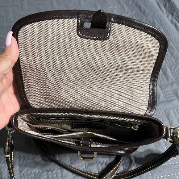 Dooney & Bourke - Picture 4 of 5